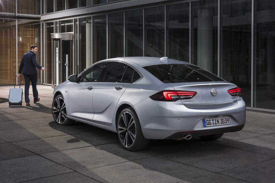  Opel Insignia Grand Sport Turbo D 2017 года  (фото 6 из 29)